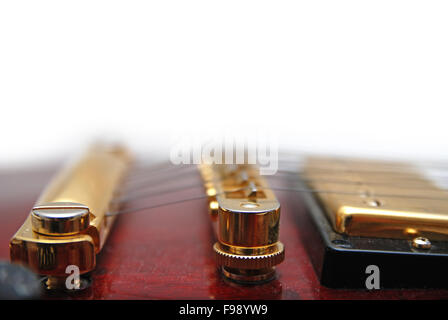 Gitarre Musik Instrument Islated auf weißem Hintergrund Stockfoto