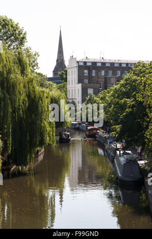 Kleines Venedig Canal und Boote in London Stockfoto