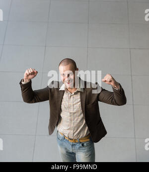 Draufsicht der positiven erfolgreicher Geschäftsmann Stockfoto