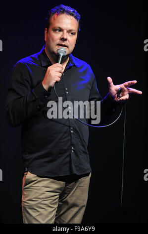 Komiker Hal Cruttenden führt auf dem Edinburgh Festival Fringe im August 2013. Stockfoto