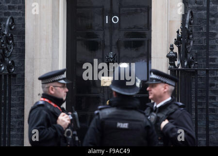 London-Reaktion auf Paris Terror-Attacken.  Mitwirkende: Downing Street wo: London, Vereinigtes Königreich bei: 14. November 2015 Stockfoto