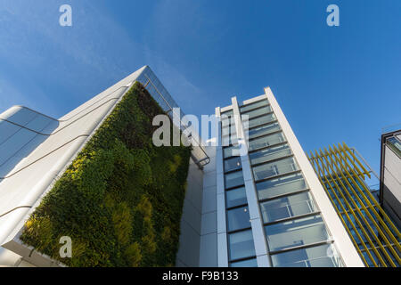 Die neueste Ergänzung zu der University of Bristol, die Life Sciences Building, eröffnet im Jahr 2015 von Sir David Attenborough. Stockfoto