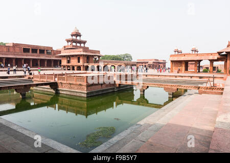 Die wunderschön erhaltene rote Sandstein Fatepuhr Sikri in Agra Stockfoto