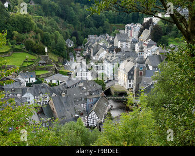 Ein Blick über die Stadt Monschau in der Eifel / Deutschland. Stockfoto