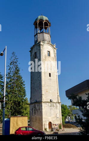 Sehr alte Uhrturm der Stadt Razgrad, Bulgarien Stockfoto