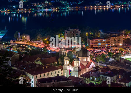 Kotor alte Stadt Ameise katholische Kathedrale in der Nacht Stockfoto