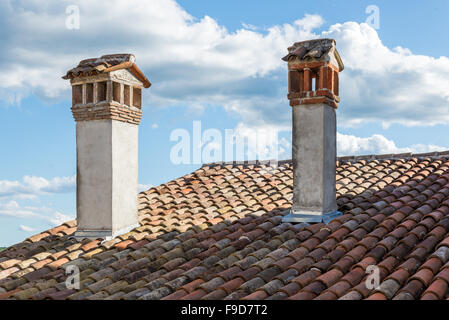 die alten Ziegeldach in Altstadt Stockfoto