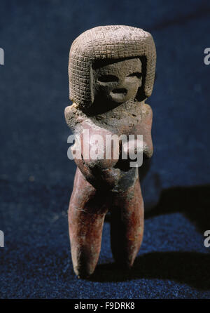 Präkolumbische Kunst. Valdivia-Kultur. Ecuador. 3500-1800 V. CHR.. Venus-Statue. 8 x 12,5 cm. Aus Ecuador. Privatsammlung. Stockfoto