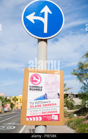 Las Palmas, Gran Canaria, Kanarische Inseln, Spanien. 16. Dezember 2015. Wahlplakat für kommunistische Partei in Las Palmas auf Gran Canaria vor der Parlamentswahl am Sonntag. Bildnachweis: Alan Dawson News/Alamy Live-Nachrichten Stockfoto