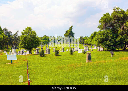 Gedenksteine widmet sich den verschiedenen staatlichen Soldaten kämpften und starben in diesem Bürgerkrieg Schlachtfeld in Vicksburg, MS Stockfoto