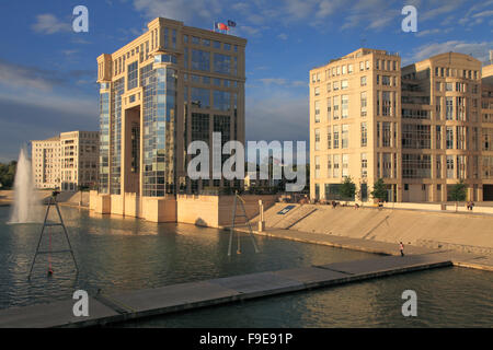 Frankreich, Languedoc-Roussillon, Montpellier Hôtel de Région Le Lez River Stockfoto