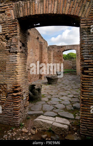 Mehl-Mühle von Silvanus in Via dei Molini in antiken römischen Hafen von Ostia, in der Nähe von Rom Italien Stockfoto