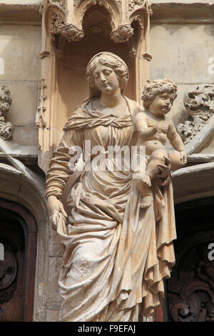 Frankreich Provence Avignon Église St-Pierre Kirche statue Stockfoto