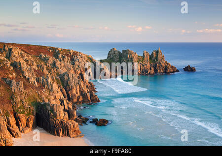 Abendlicht über Pednvounder Strand, Treen Klippen Logan Rock "," Porthcurno Stockfoto