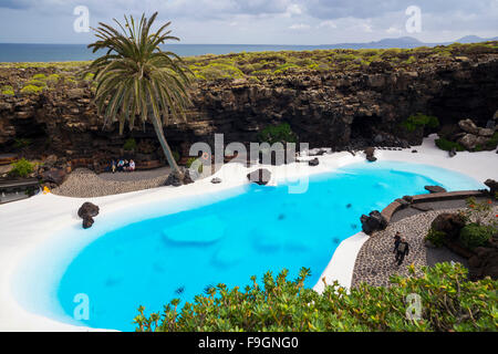 Künstlerische und kulturelle Zentrum Jameos del Agua, entworfen von Cesar Manrique, in der Nähe von Arrieta, Lanzarote, Kanarische Inseln, Spanien Stockfoto