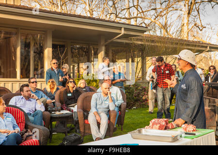 Küchenchef Frank Ostini hält Vorlesungen an der BBQ Bootcamp, Alisal Guest Ranch, Solvang, Kalifornien Stockfoto