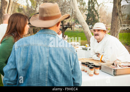 Küchenchef Pascal Gode hält Vorlesungen an der BBQ Bootcamp, Alisal Guest Ranch, Solvang, Kalifornien Stockfoto