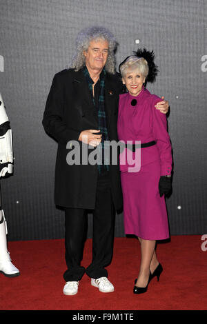 London, UK. 16. Dezember 2015. Brian May & Anita Dobson Teilnahme an der Europeasn Premiere von STAR WARS: das Erwachen der macht am Londoner Leicester Square Odeon, reich und Vue Kinos 168. Dezember 2015 Credit: Peter Phillips/Alamy Live News Stockfoto