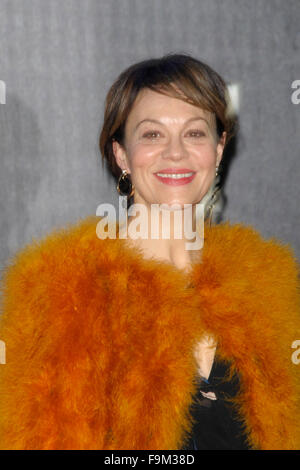 London, UK. 16. Dezember 2015. Helen Mccrory Teilnahme an der Europeasn Premiere von STAR WARS: das Erwachen der macht am Londoner Leicester Square Odeon, reich und Vue Kinos 168. Dezember 2015 Credit: Peter Phillips/Alamy Live News Stockfoto