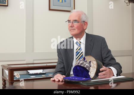 David V. Thomas, ehemaliger Kronjuwelier, an die britische Königsfamilie, verantwortlich für die Kronjuwelen und den Schmuck Ihrer Majestät der Königin Stockfoto