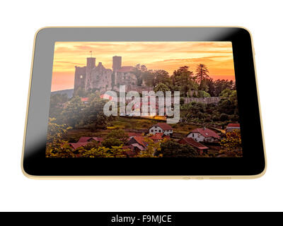 Burgruine auf dem Tablet-display Stockfoto