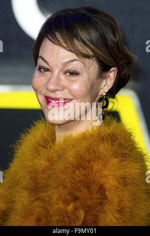 London, UK. 16. Dezember 2015. Helen McCrory besucht die Europäische Premiere von "Star Wars: das Erwachen der macht am Leicester Square am 16. Dezember 2015 in London/Picture Alliance Credit: Dpa picture-Alliance/Alamy Live News Stockfoto