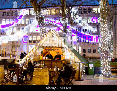 Weihnachtsbeleuchtung und Markt in Varna, Bulgarien Stockfoto