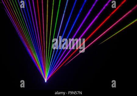 Bunte Laser-Effekt über einen schwarzen Hintergrund. Stockfoto