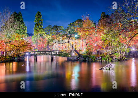 Kyoto, Japan am Eikando Garten in der Nacht im Herbst. Stockfoto