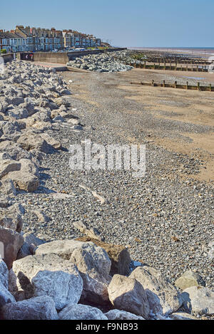 Meer-Abwehr gegen Küstenerosion auf Withernsea, Yorkshire entlang der Holderness Stockfoto