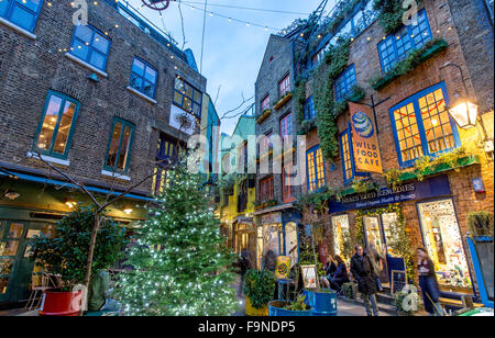 Neals Yard an Weihnachten Covent Garden London UK Stockfoto