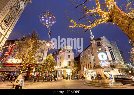 Das Seven Dials an Weihnachten Nacht Covent Garden in London Stockfoto