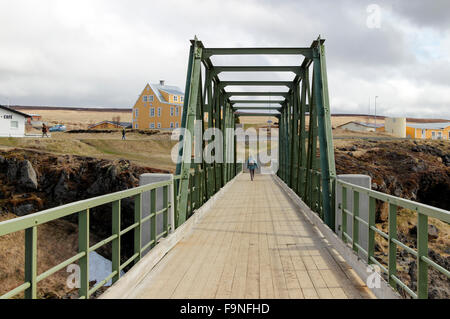 Brücke über den Fluss skjálfandafljót an der Abzweigung für Goðafoss Wasserfall Norden Islands Stockfoto