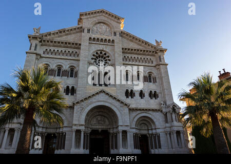 Sankt Nikolaus Kathedrale in Monaco in einem sonnigen Morgen Stockfoto