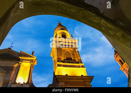 Basilica di San Michele Arcangelo in Menton, Frankreich Stockfoto