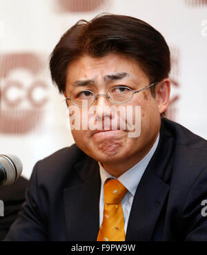 Tatsuya Kato, 17. Dezember 2015: Tatsuya Kato, ehemaligen Büroleiter in Seoul der japanischen Sankei Shimbun Zeitung, nimmt an einer Pressekonferenz nach seinem Prozess in Seoul, Südkorea. Der japanische Journalist Urteil Anhörung wegen"Verleumdung" fand in Seoul Central District Court am Donnerstag und er war Anklagepunkten freigesprochen. Laut Medienbericht, Kato schrieb einen Artikel, dass President Park Geun-Hye und ihr ehemaliger Berater zog ein Gesetzgeber, Yun Jeong-Hacke hatte eine angebliche geheime Sitzung am 16. April 2014 als die Fähre Sewol aus Südwest Küste sank von Südkorea, töten mehr als Stockfoto