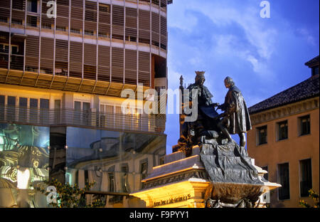 Isabel und Cristóbal Colón.Plaza Isabel la Catolica.Granada. Andalusien, Spanien Stockfoto