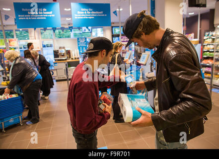 Der erste Albert Heijn Supermarkt ohne Kassierer und wo nur bezahlt werden kann per Selfscan Stockfoto