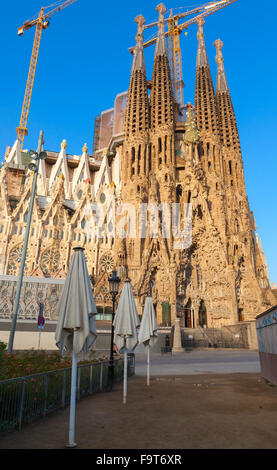 Barcelona, Spanien - 26. August 2014: Sagrada Familia, die Kathedrale, entworfen von Antoni Gaudi, der seit 1882 gebaut wird und Stockfoto