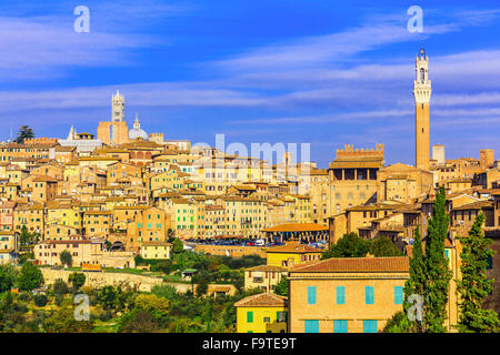 Siena, Italien. Die mittelalterliche Stadt Siena in der südlichen Toskana, Italien Stockfoto