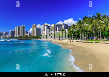 Honolulu, Hawaii. Waikiki Beach und Skyline von Honolulu. Stockfoto