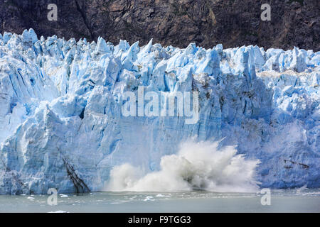 Glacier Bay in Alaska. Eis, Kalben Margerie Gletscher im Glacier Bay National Park Stockfoto