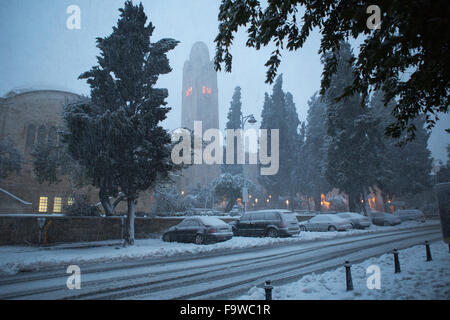 Jerusalem Stadtzentrum während eines Schneesturms Stockfoto