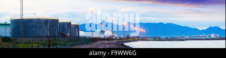 Industrieanlage am Meer Küste. Castellon De La Plana, Spanien Stockfoto