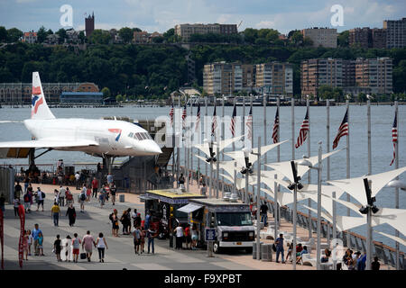 Eine British Airways Concorde Überschall Passagierflugzeugs Aussteller auf der Pier 86, die im Intrepid Sea, Air & Space Museum, New York City Stockfoto