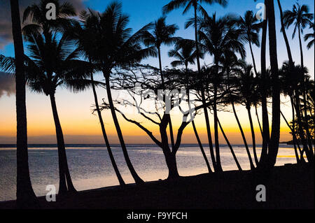 Sonnenuntergang über den Strand von The Shangri-La Fidschi Resort and Spa, Yanuca Island, Coral Coast, Fidschi Stockfoto