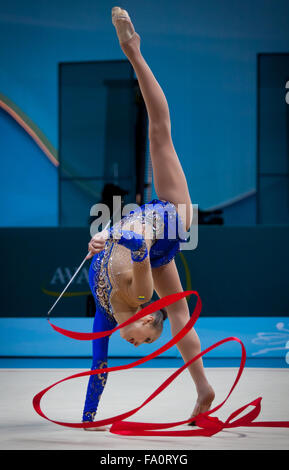 Kiew, UKRAINE - 29. August 2013: Ganna Rizatdinova der Ukraine führt während der 32. rhythmische Gymnastik World Championship am Aug Stockfoto