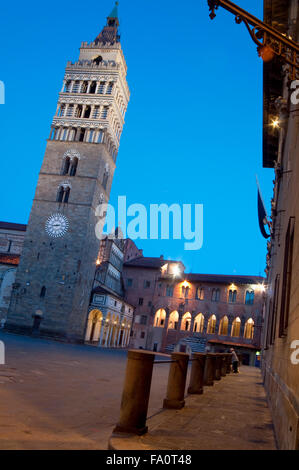 Italien, Toskana, Pistoia, die Piazza Duomo, Glockenturm Stockfoto