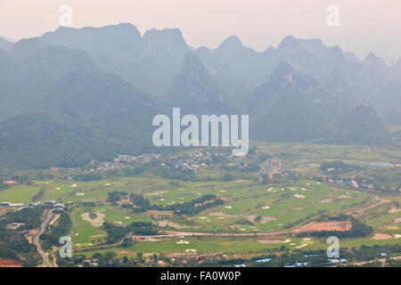 Yao-Bergbahn, Karst Peaks, einer von Chinas beliebteste touristische Bereiche Seen, autonome Region Guangxi Zhuang, VR China, China Stockfoto