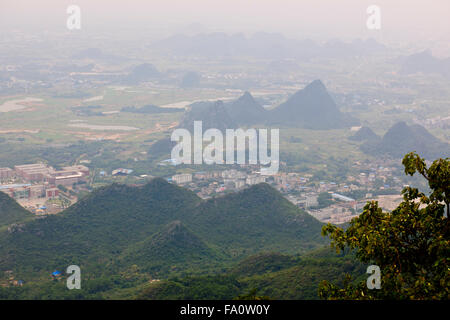 Yao-Bergbahn, Karst Peaks, einer von Chinas beliebteste touristische Bereiche Seen, autonome Region Guangxi Zhuang, VR China, China Stockfoto